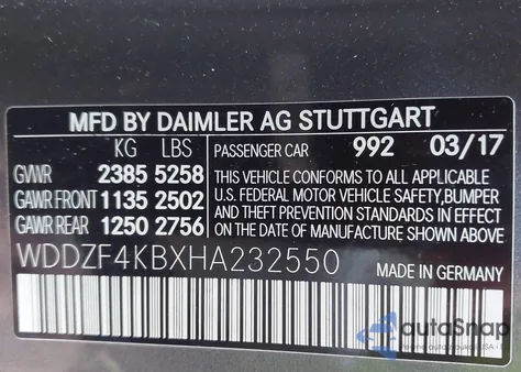 2017 Mercedes-Benz E 300 4Matic z USA, uszkodzony, nr VIN WDDZF4KBXHA232550